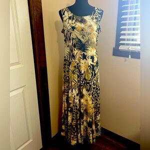 Tropical medium petite sleeveless maxi dress no tags but never worn